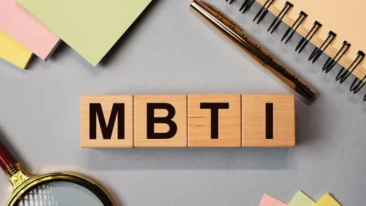 تست شخسیت شناسی ام بی تی آی