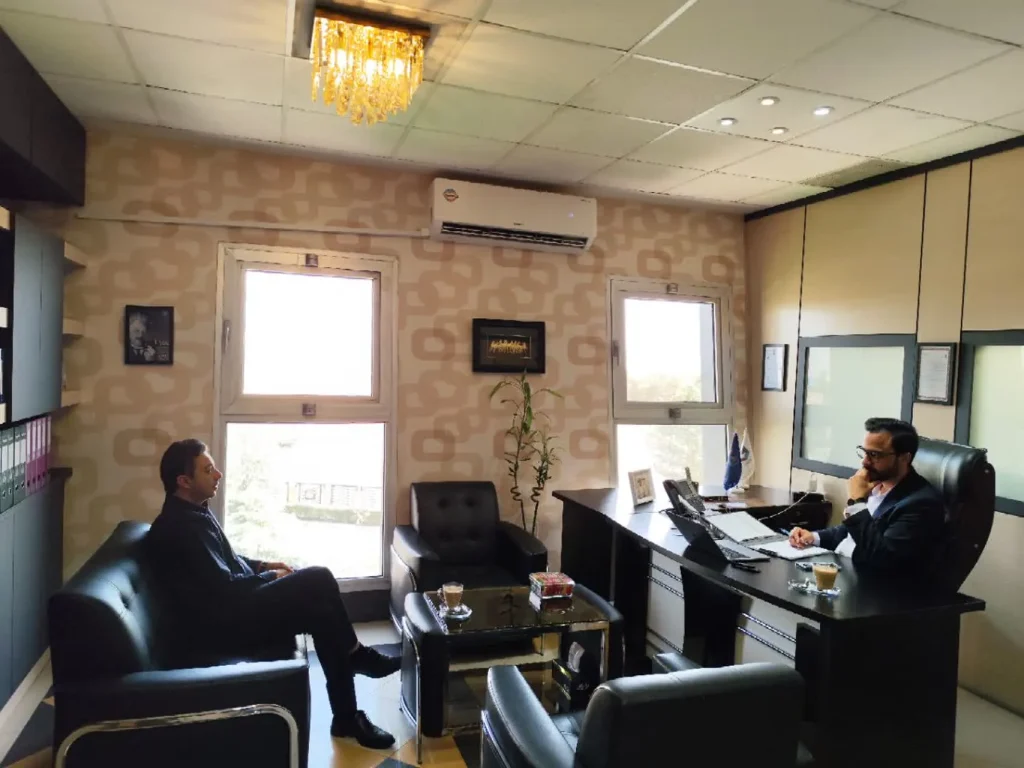 آقای خاتمی نس